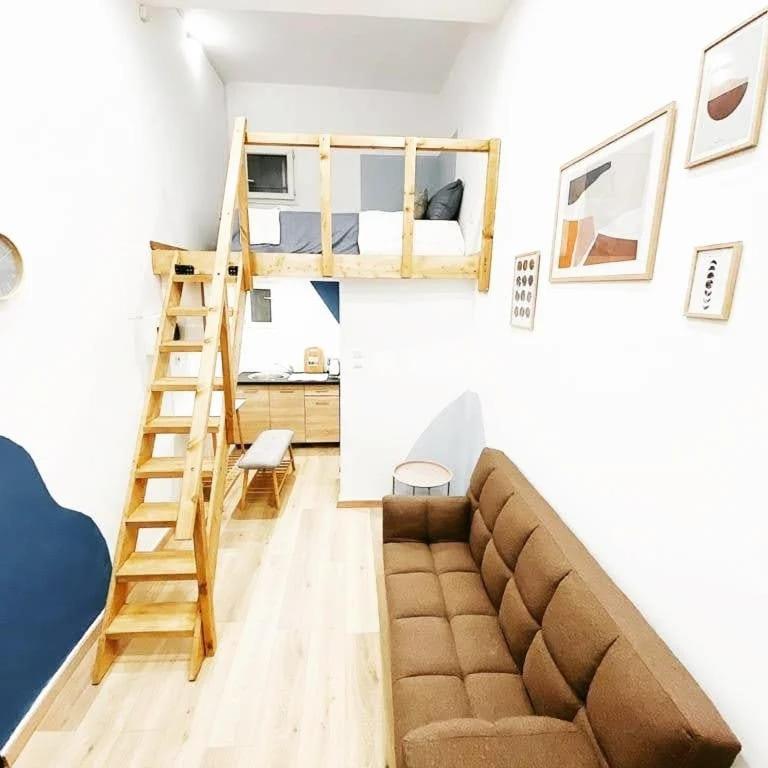 Appartamento Velestinou Private Maisonette Atene Esterno foto